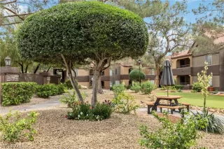 Photo #3: 2580546 Listing 