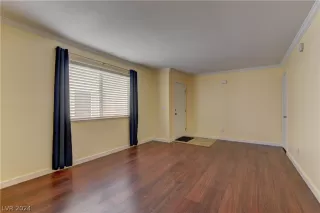 Photo #2: 2580555 Listing