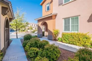 Photo #1: 2580560 Listing 