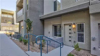 Photo #6: 2580575 Listing