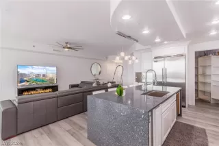 Photo #1: 2580581 Listing