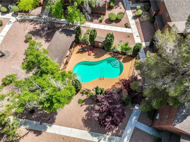 MLS: 2580589 Condo For Sale