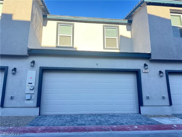 MLS: 2580602 Condo For Sale