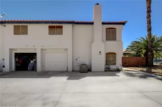 Photo #1: 2580620 Listing