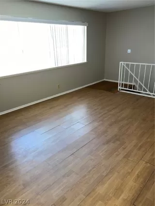 Photo #5: 2580642 Listing 