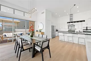 Photo #2: 2580655 Listing 