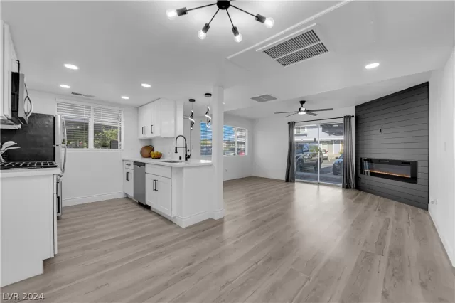 MLS: 2580682 Condo For Sale