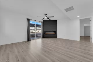 Photo #2: 2580682 Listing