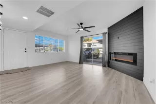 Photo #6: 2580682 Listing