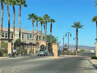 Photo #5: 2580684 Listing 