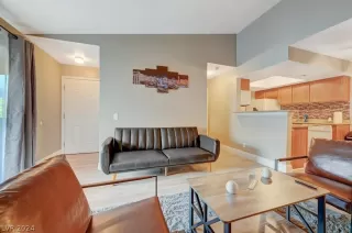 Photo #1: 2580687 Listing 