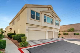 Photo #1: 2580692 Listing