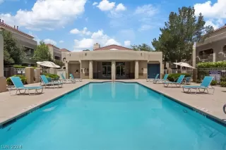 Photo #1: 2580698 Listing