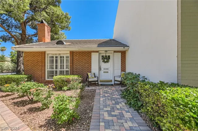 MLS: 2580703 Condo For Sale