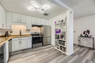 Photo #4: 2580703 Listing 