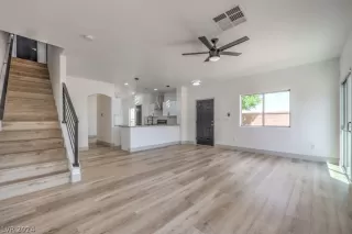 Photo #5: 2580747 Listing