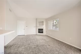 Photo #4: 2580752 Listing