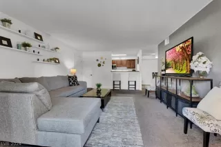 Photo #1: 2580796 Listing 