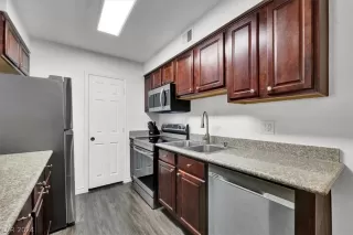 Photo #6: 2580796 Listing 