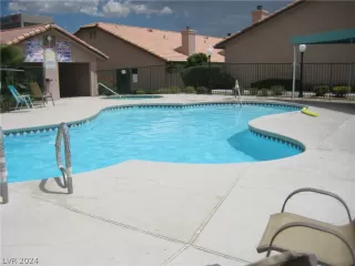 Photo #1: 2580800 Listing 