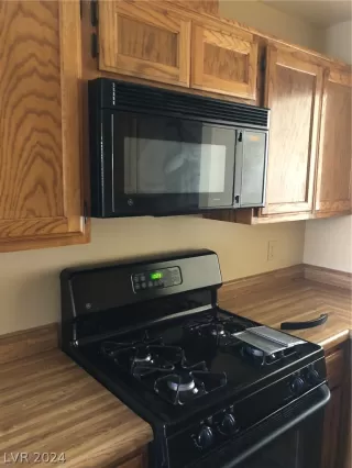 Photo #4: 2580800 Listing 