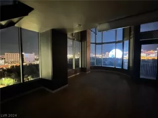 Photo #2: 2580801 Listing 