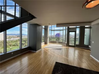 Photo #3: 2580801 Listing 