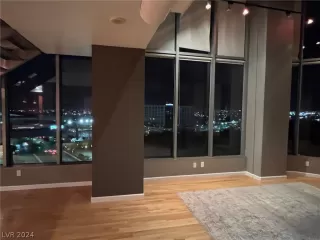 Photo #4: 2580801 Listing 