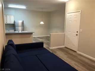 Photo #5: 2580816 Listing 