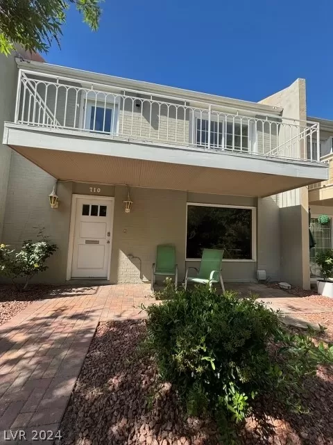 MLS: 2580818 Condo For Sale