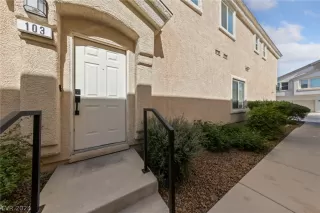 Photo #2: 2580821 Listing