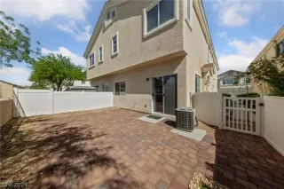 Photo #4: 2580821 Listing