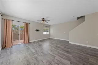 Photo #5: 2580821 Listing