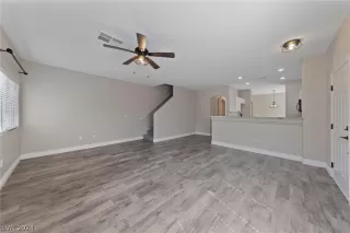 Photo #6: 2580821 Listing