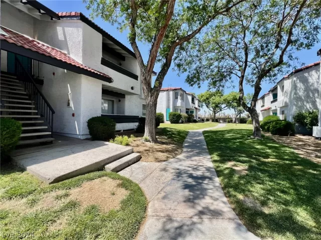 MLS: 2580887 Condo For Sale