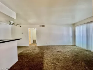 Photo #2: 2580887 Listing