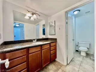 Photo #6: 2580887 Listing