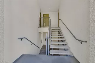 Photo #1: 2580952 Listing 