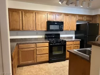 Photo #4: 2580959 Listing 