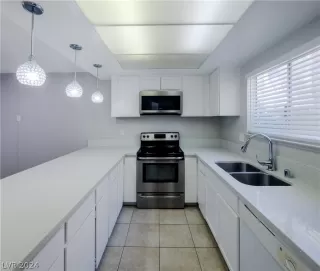 Photo #2: 2580970 Listing 