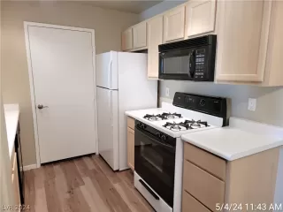 Photo #6: 2580975 Listing 