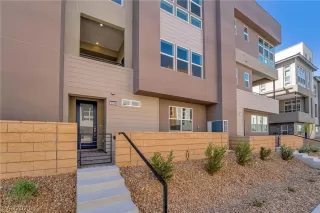 Photo #3: 2580979 Listing