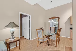 Photo #3: 2580989 Listing 