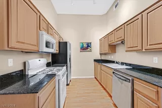 Photo #6: 2580989 Listing 