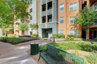 Photo #2: 2580995 Listing