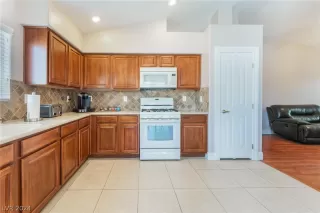 Photo #4: 2581040 Listing 