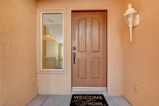 Photo #2: 2581049 Listing