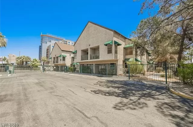 MLS: 2581051 Condo For Sale