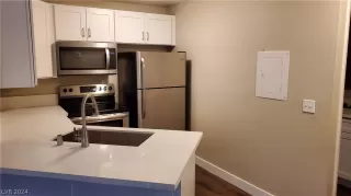 Photo #4: 2581051 Listing