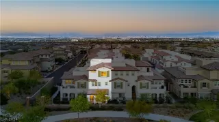 Photo #1: 2581057 Listing